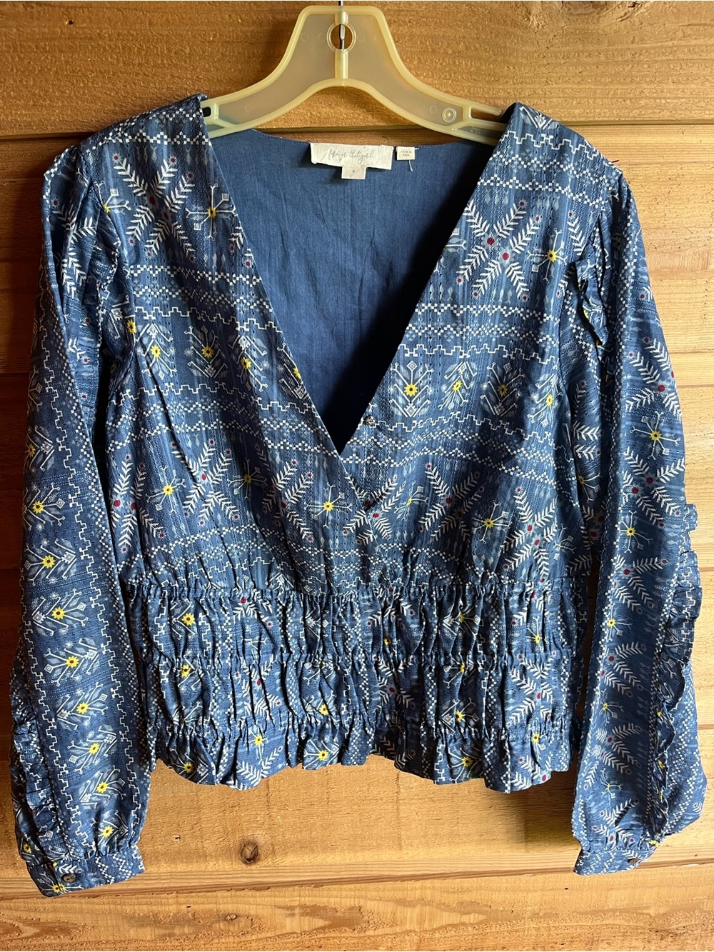 ANTHROPOLOGIE - Women's Blue Printed Smocked Waist Top With Ruffled Long Sleeves